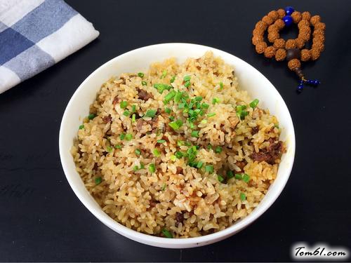 【糯米蒸排骨】