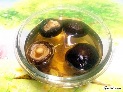 【香菇蒸滑鸡】