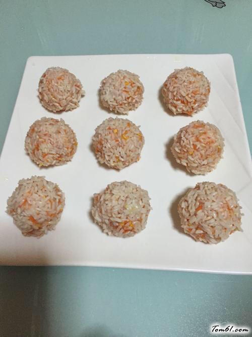 【玉米胡萝卜糯米珍珠丸子】