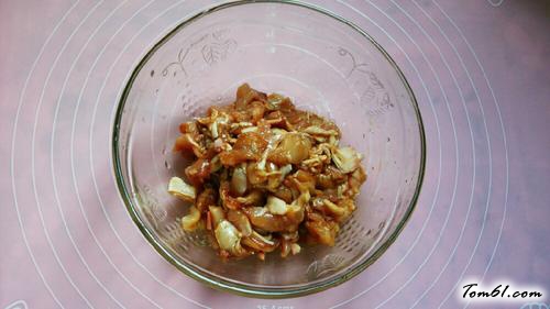 【鸡肉蒸芋头】