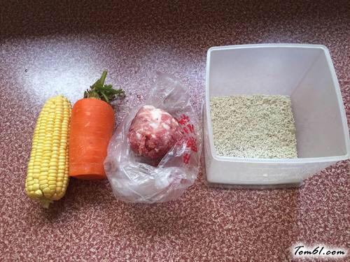 【玉米胡萝卜糯米珍珠丸子】