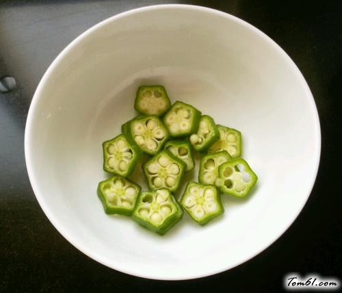 【秋葵蒸蛋羹】