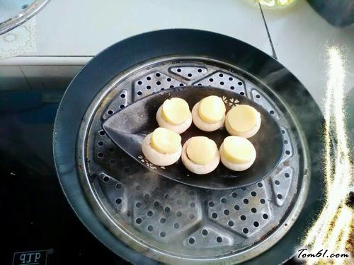 【口菇豆腐盅】