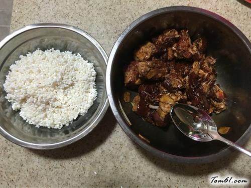 【糯米蒸排骨】