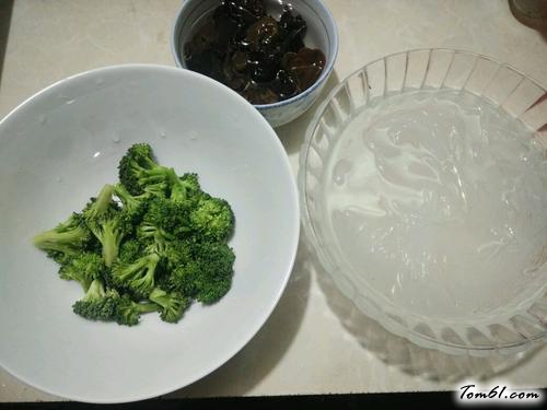 【聚宝盆（扣蒸鱼糕）】