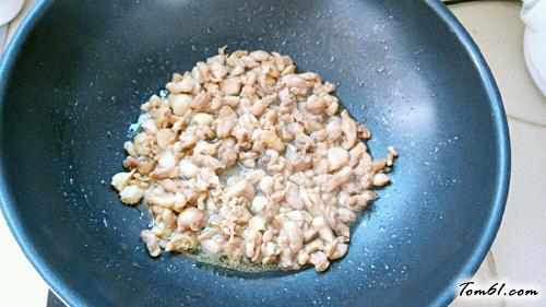 【鸡肉蒸芋头】