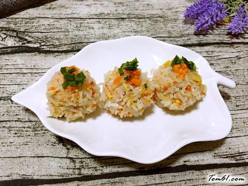 【玉米胡萝卜糯米珍珠丸子】