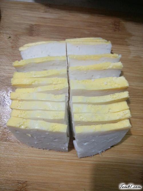 【聚宝盆（扣蒸鱼糕）】