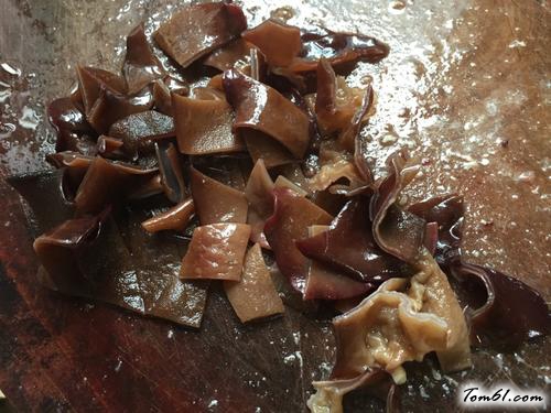 【冬菇蒸滑鸡】