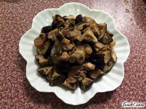 【香菇蒸鸡腿肉】