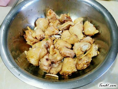 【香菇蒸鸡翅】