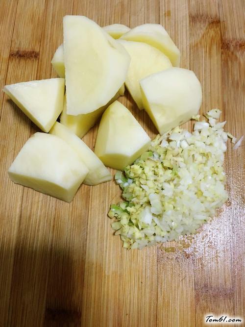 【川味粉蒸排骨】