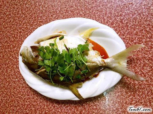 【清蒸金鲳鱼】