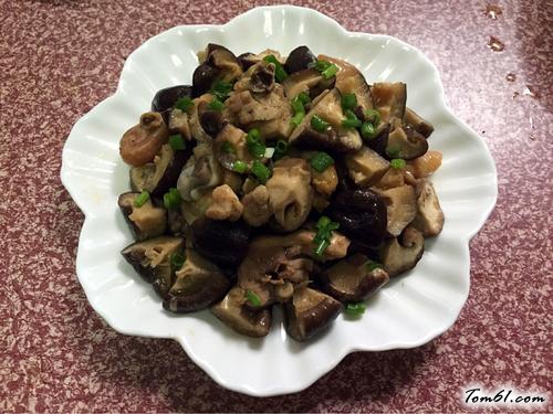 【香菇蒸鸡腿肉】
