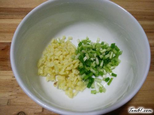 【清蒸油面筋塞肉】