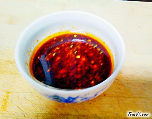 【莴笋拌木耳】