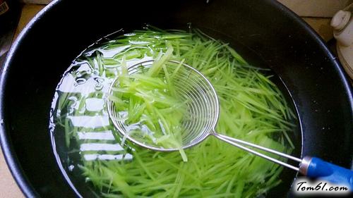 【凉拌莴笋丝】