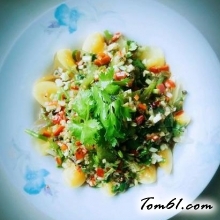 青椒淋汁皮蛋的做法