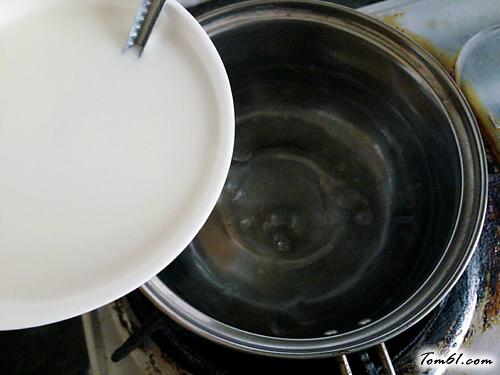 【凉拌豌豆凉粉】