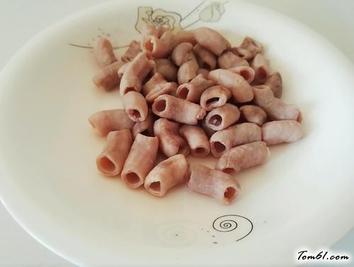 【凉拌小肠】