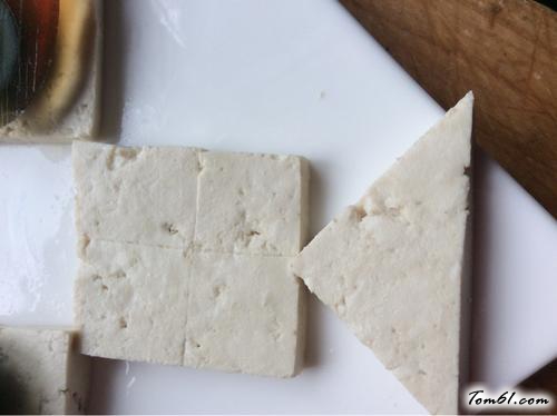 【松花蛋拌豆腐】