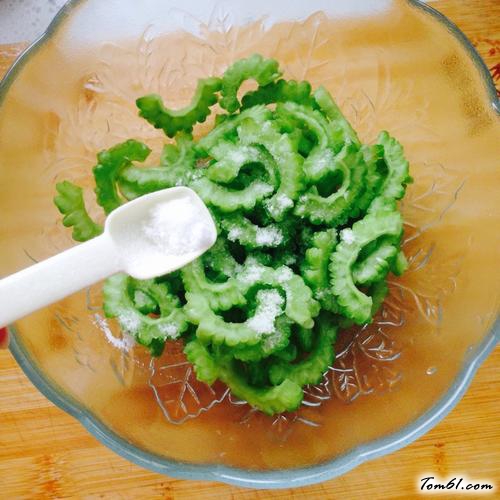 【生拌苦瓜】