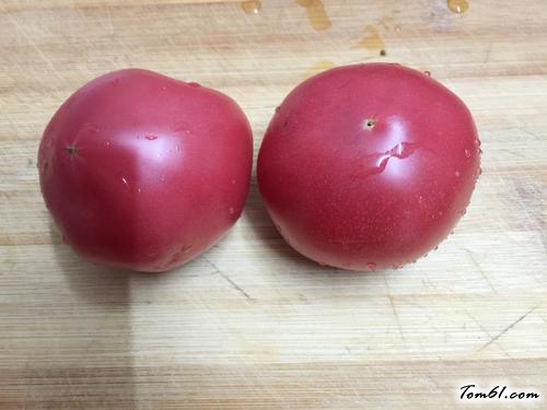 【火山下雪（糖拌西红柿）】