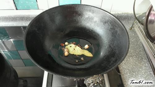 【凉拌青笋丝】