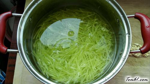 【凉拌青笋丝】