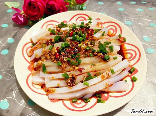 【凉拌豌豆凉粉】