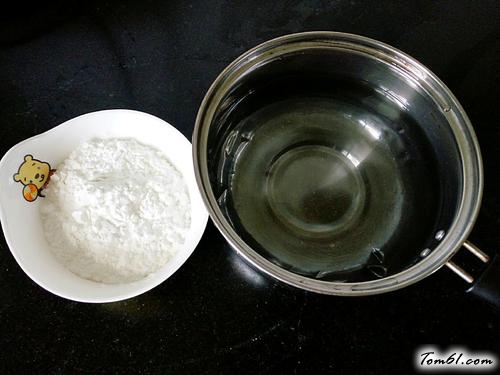 【凉拌豌豆凉粉】