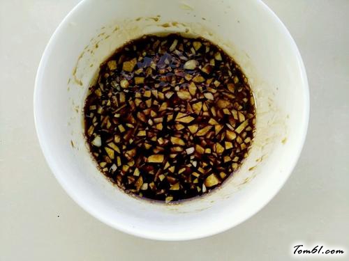 【蒜香青豆拌金针菇】