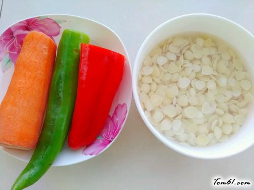 【凉拌杏仁青红椒】