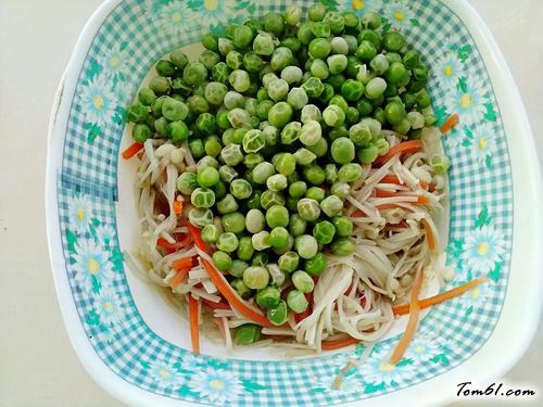 【蒜香青豆拌金针菇】