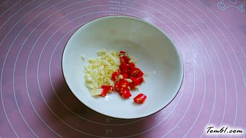 【凉拌莴笋丝】