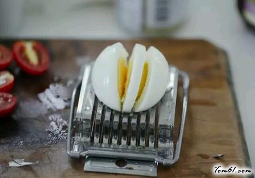 【香煎猪排佐缤纷蔬菜沙拉】