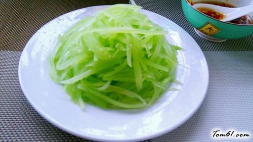 【凉拌莴笋丝】