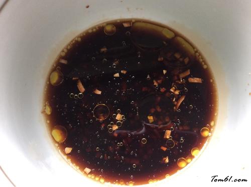 【松花蛋拌豆腐】