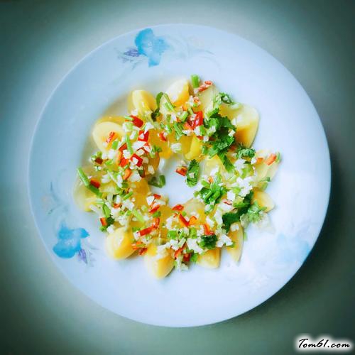 【青椒淋汁皮蛋】