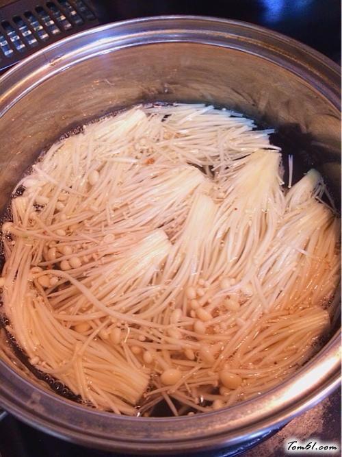 【凉拌金针菇】