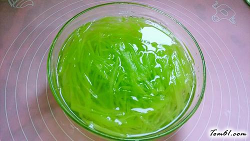 【凉拌莴笋丝】