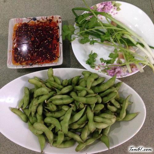 【爽口红油毛豆】