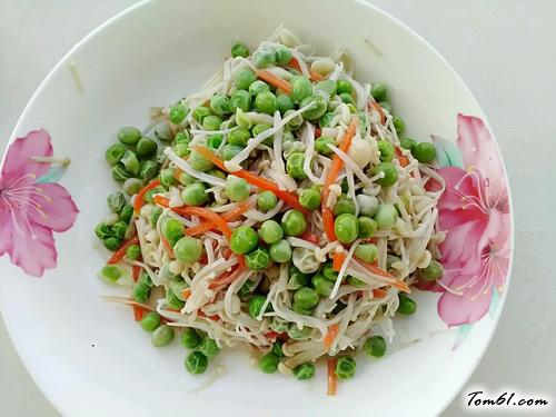 【蒜香青豆拌金针菇】