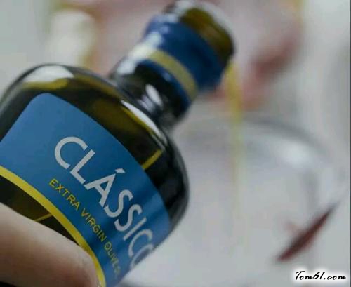 【香煎猪排佐缤纷蔬菜沙拉】