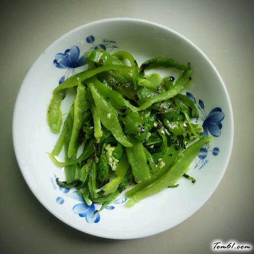 【青椒淋汁皮蛋】