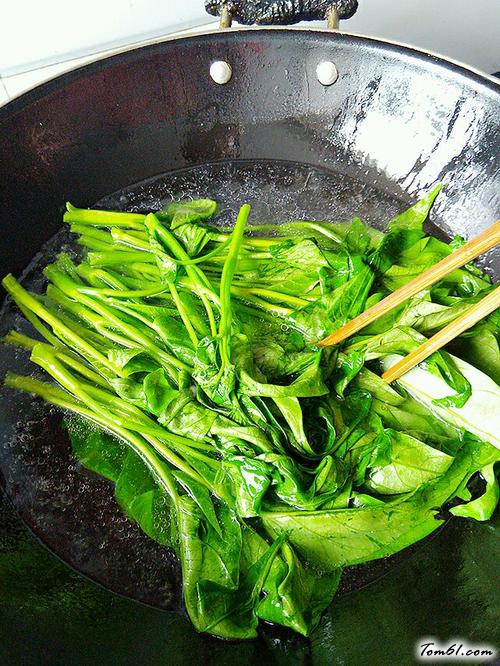 【蒜蓉空心菜】