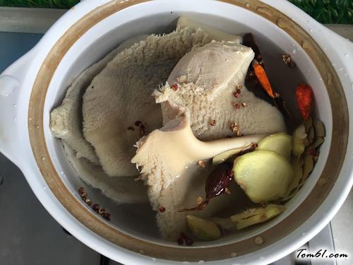 【卤牛肚】