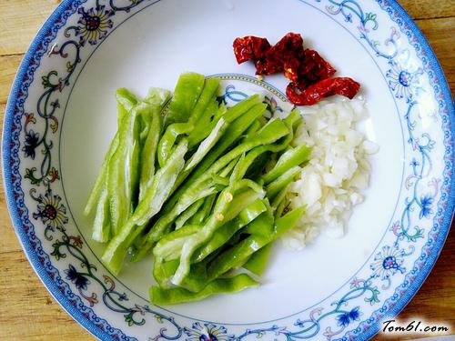 【酸辣炝拌绿豆芽】