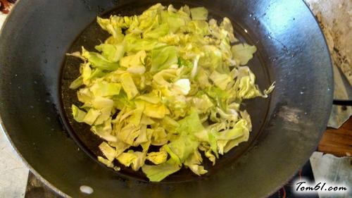 【凉拌卷心菜】