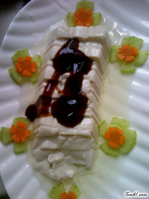 【虾尾凉豆腐】